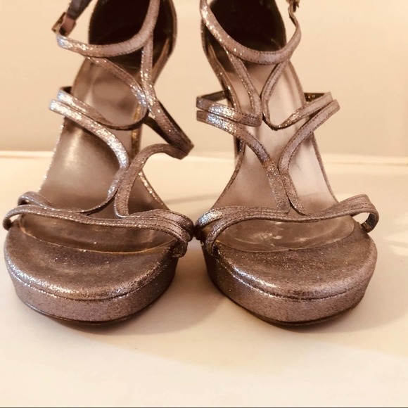 Stuart Weitzman T-Strap Platform Metallic Glitter Strappy Heels 8.5 Event - Picture 8 of 12